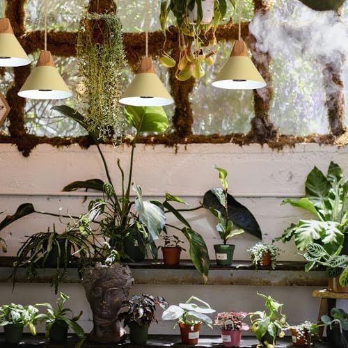 Adjustable Plant Growth Light by SKIVTGLAMP